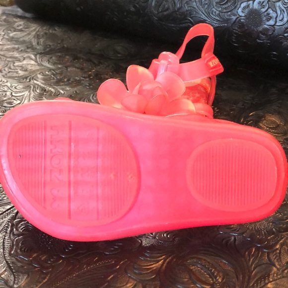 Sandals - Picture 3 of 4